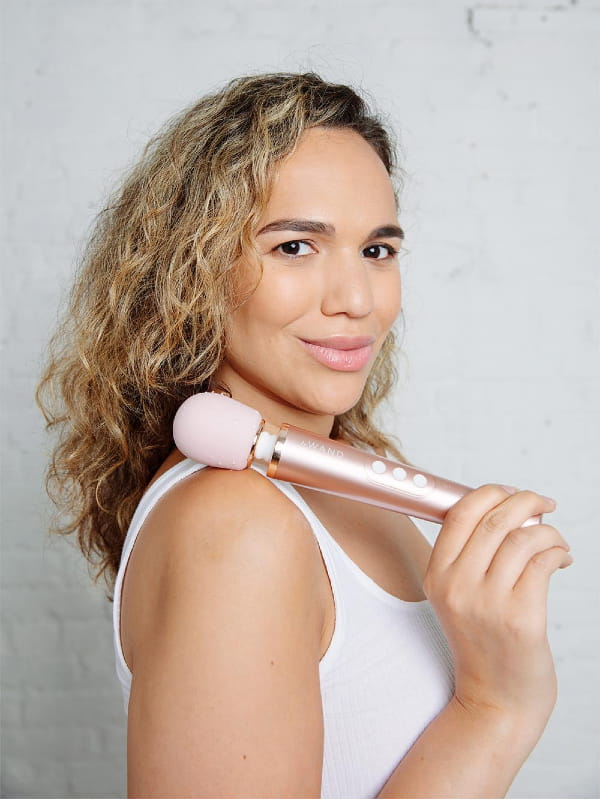 Le Wand Petite Rose Gold Sextoys Wand Oh! Darling